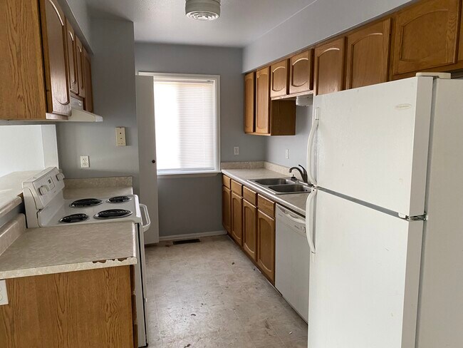 Building Photo - 1222 Alamosa Ave