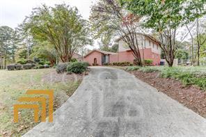 Building Photo - 5224 N Peachtree Rd