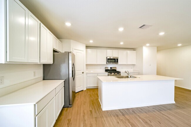 Foto del edificio - 5227 Sunvalley Bend Dr
