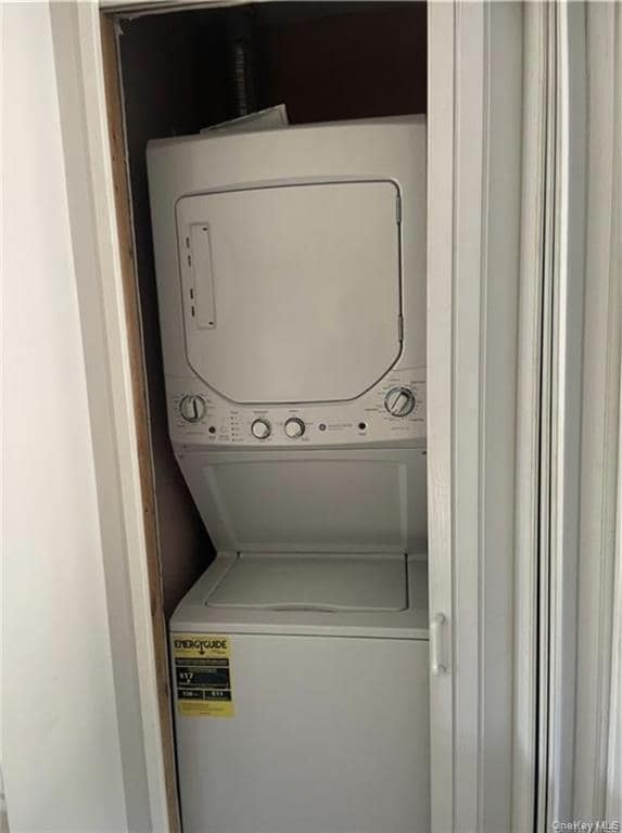 Building Photo - 32 Scarborough Ln