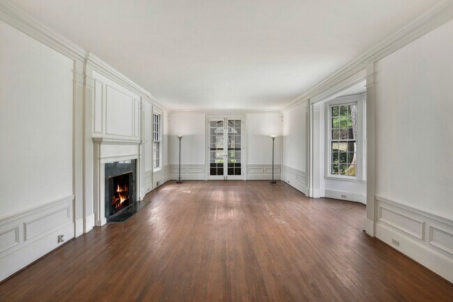 Building Photo - 50 Overhill Rd