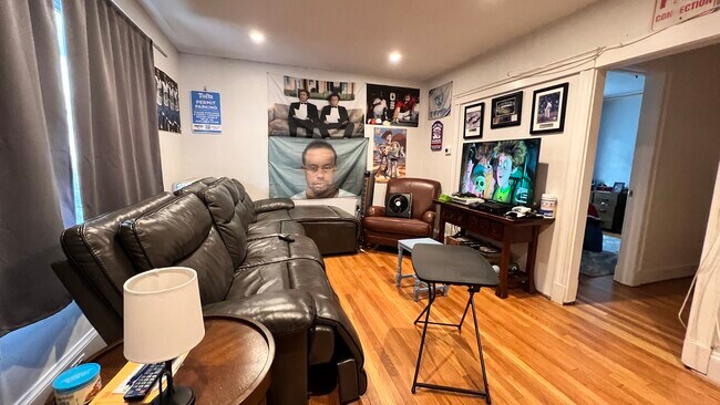 Building Photo - 26 Chetwynd Rd