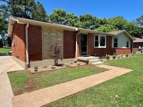 Building Photo - 117 Gates Dr