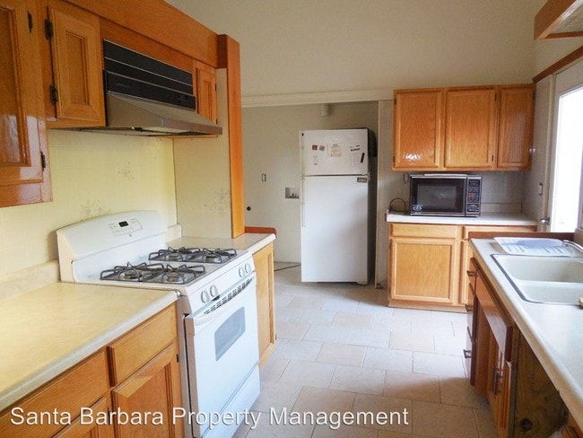 Building Photo - 4 br, 2 bath House - 722 Meigs Rd.