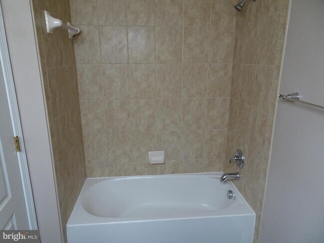 Foto del edificio - 9712 Handerson Pl