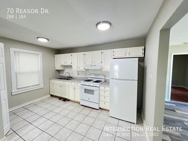 Building Photo - 70 Reasor Dr