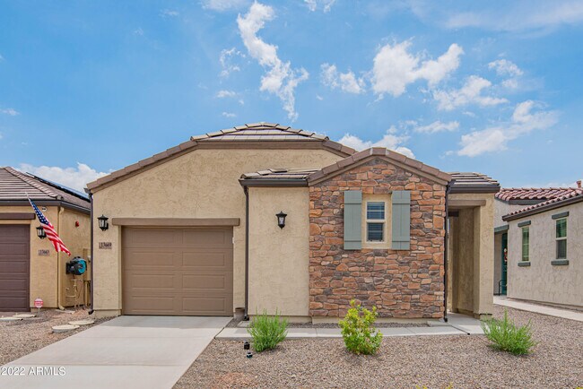 Building Photo - 13669 W Sandridge Dr