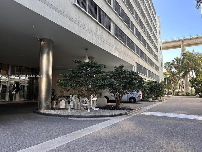 Foto del edificio - 92 SW 3rd St