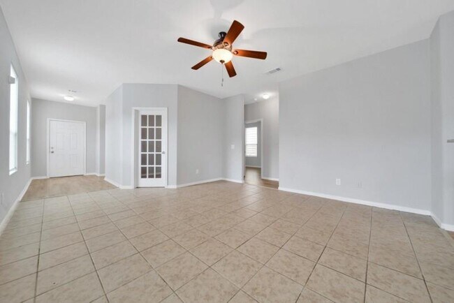 Building Photo - 2722 Skyview Silver Dr