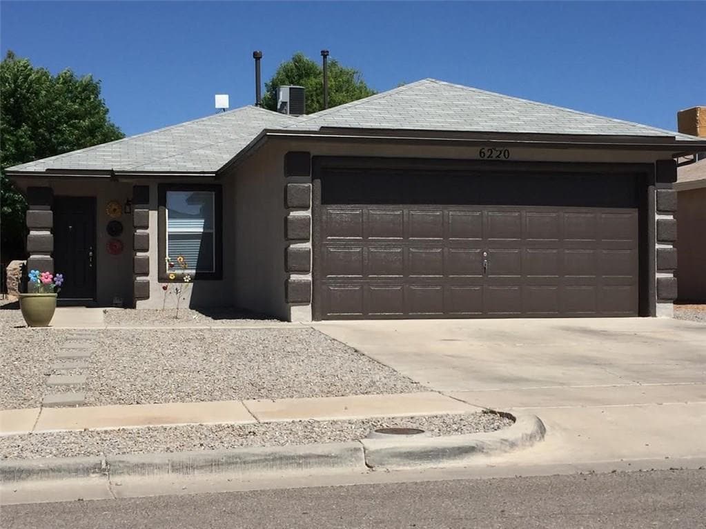 Foto principal - 6220 Rose Colleng Pl
