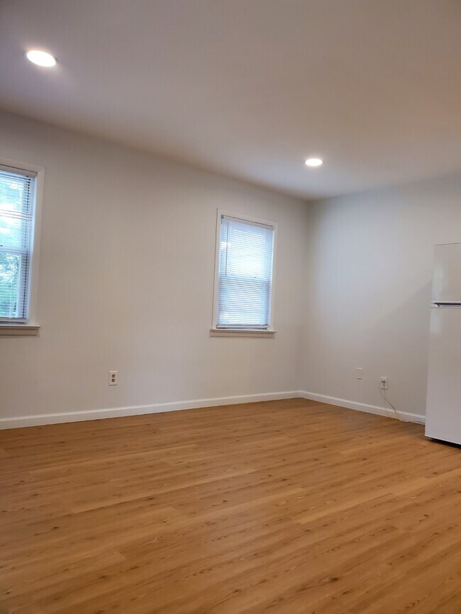 43 S Adelaide Ave Unit 1, Highland Park, NJ 08904 Apartments in