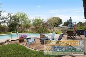 Building Photo - 505 W Esperanza Ave