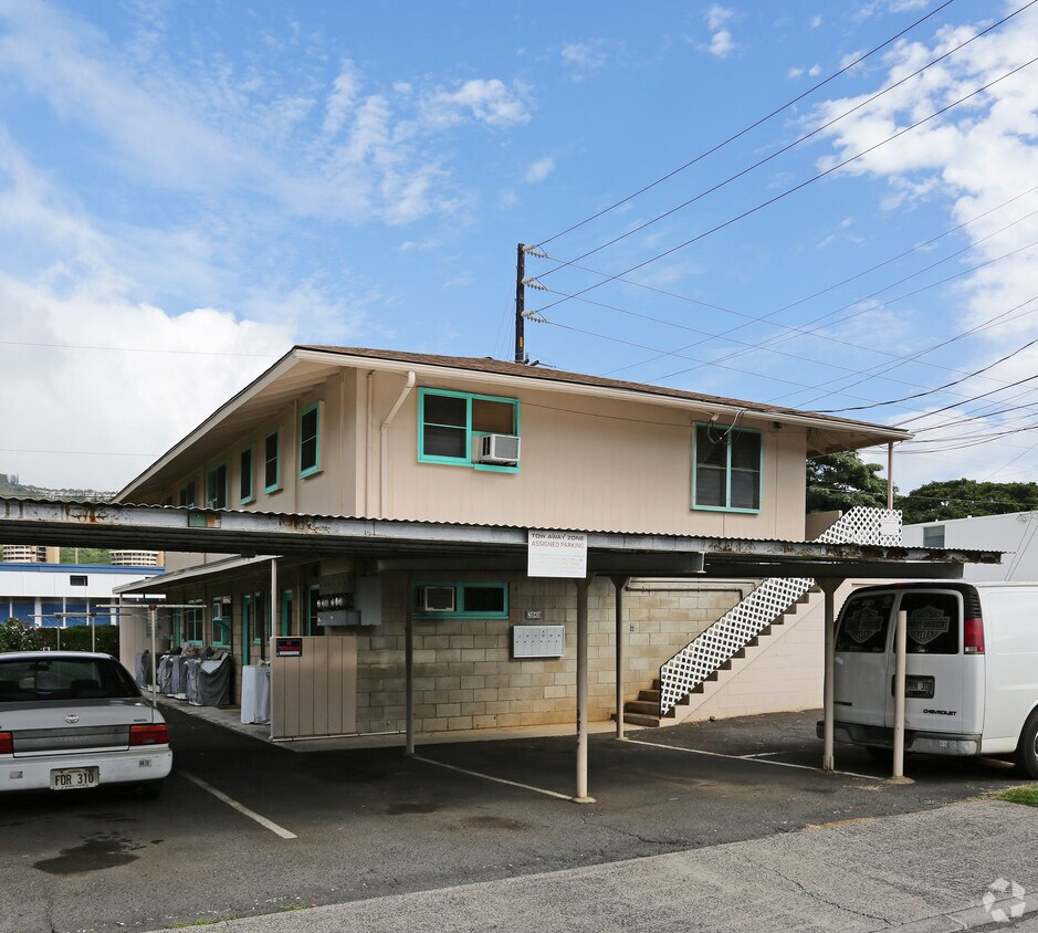 Building Photo - 2840 Varsity Cir