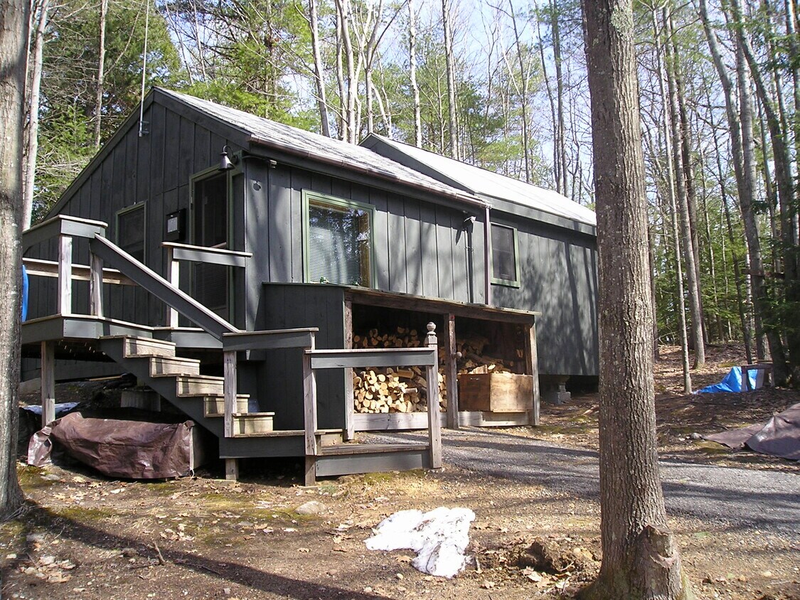 59 ster Mills Rd Unit CABIN, Pittsfield, NH 03263 Apartments in