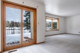 Building Photo - 936 Chena Pump Rd