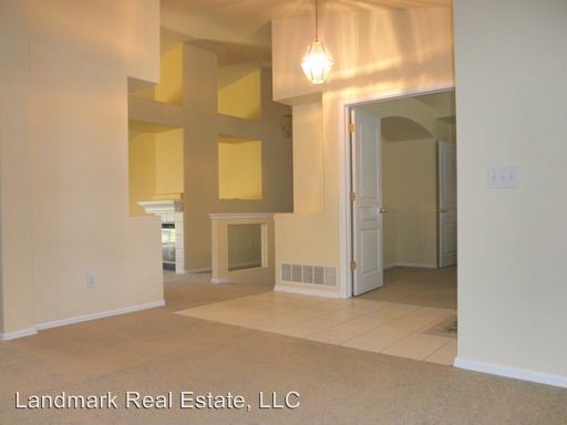 Building Photo - 611 Sand Creek Dr