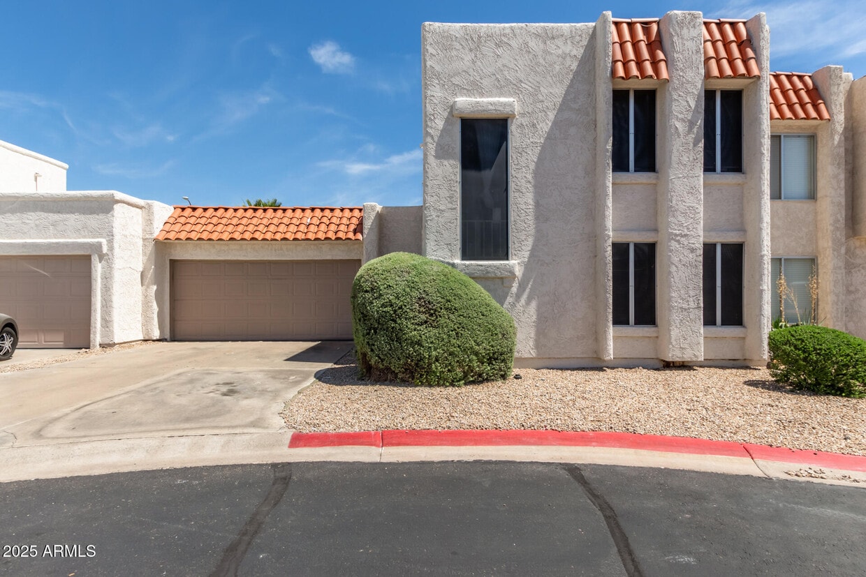 Primary Photo - 16053 N 26th Cir