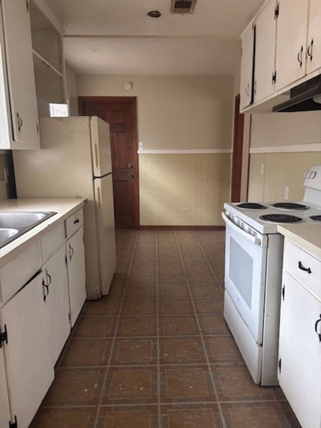 Photo - 323 Sykes Rd House