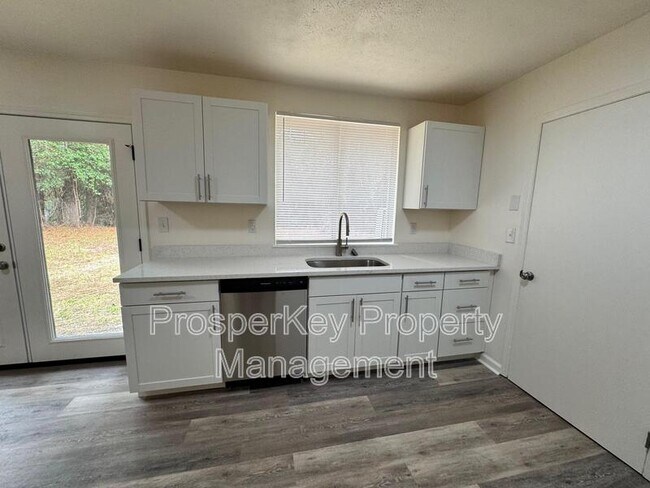 Foto del edificio - 3660 Stratford Dr