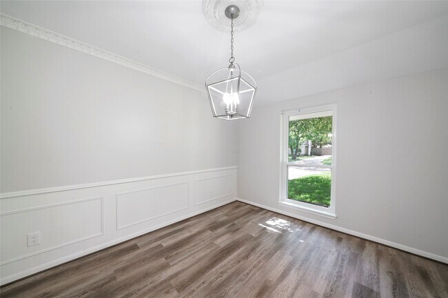 Foto del edificio - 1726 Ashford Hollow Ln