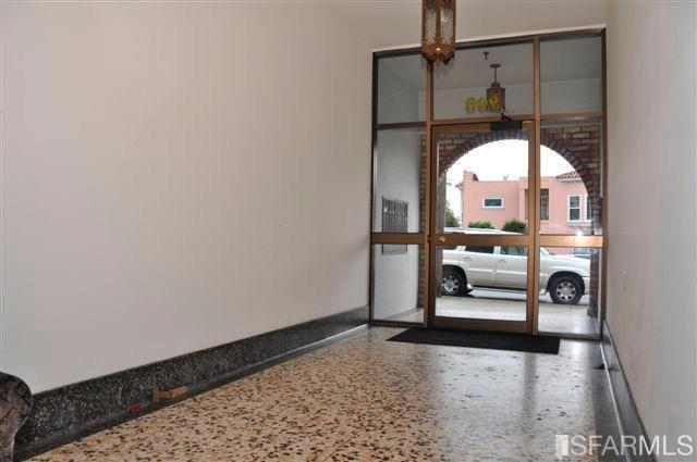 Foto del edificio - 900 Rivera St
