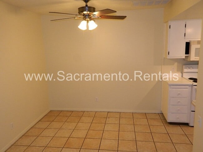 Building Photo - Charming Timberlake 1bd/1ba Condo - Near S...