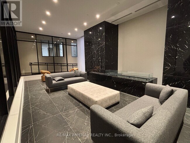 Photo du bâtiment - 308 Jarvis St