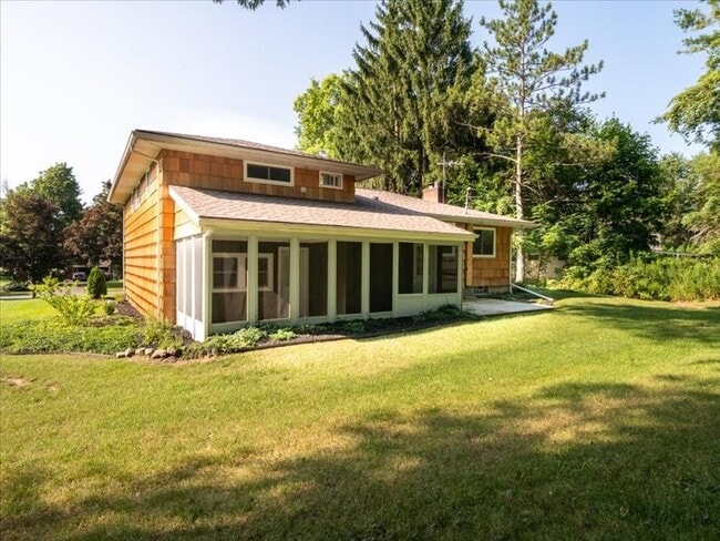 Building Photo - 7 Courtenay Cir