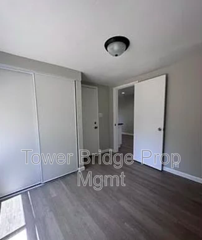 Building Photo - 4042 1/2 43rd Street