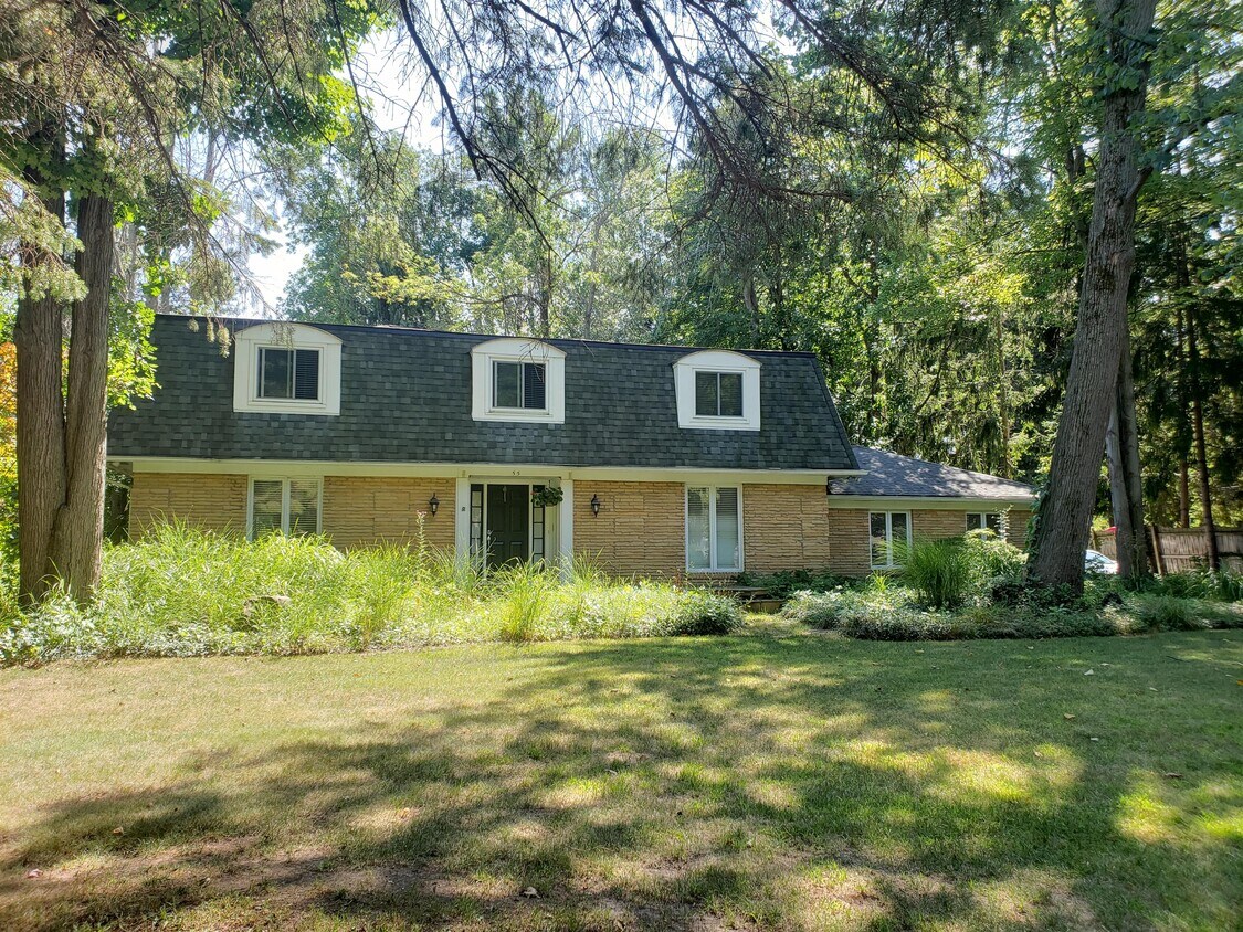 Primary Photo - 55 Foxhunt Ln