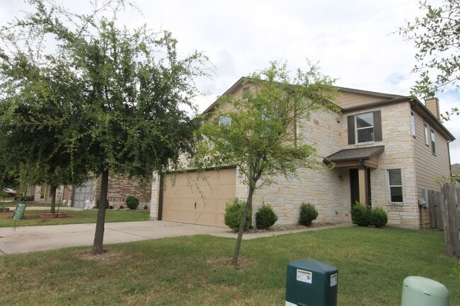 Building Photo - 907 Solitude Dr
