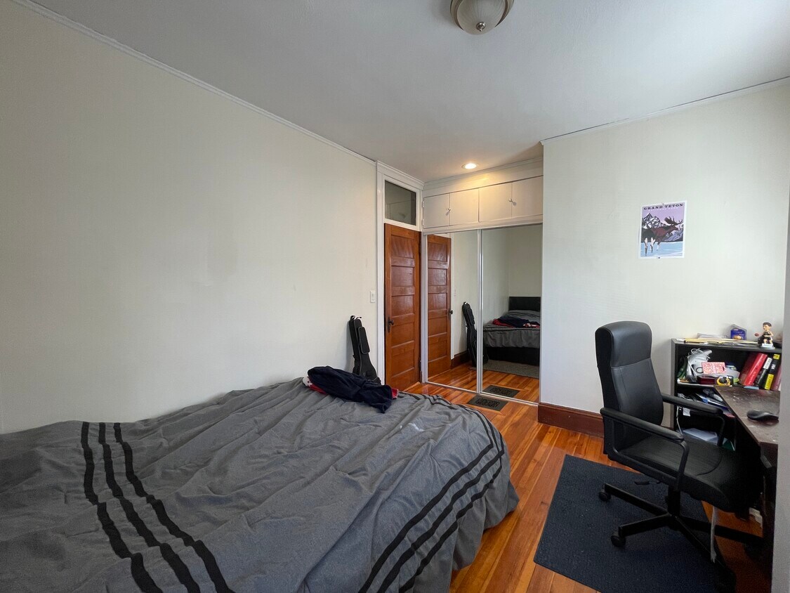 Primary Photo - 56 Hobson St