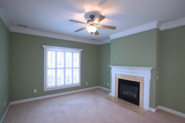 Foto del edificio - 217 Anniston Ct