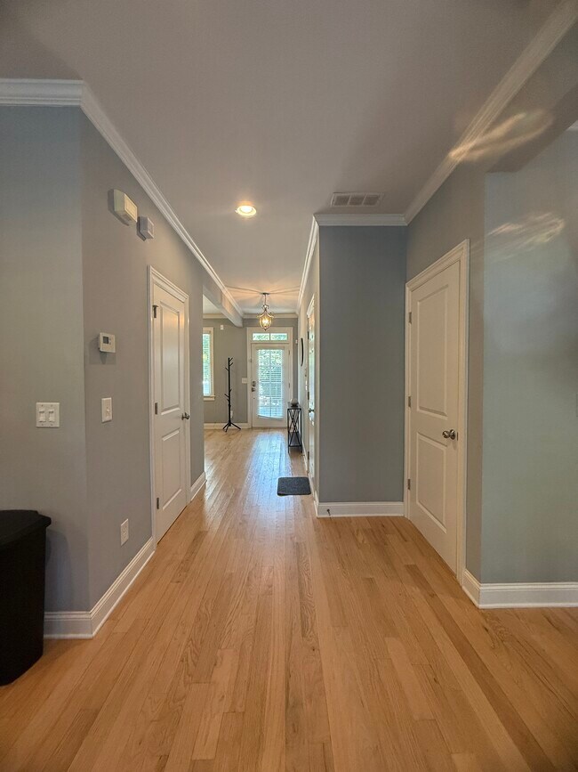 Foto del edificio - 1429 DuPont Commons Cir NW