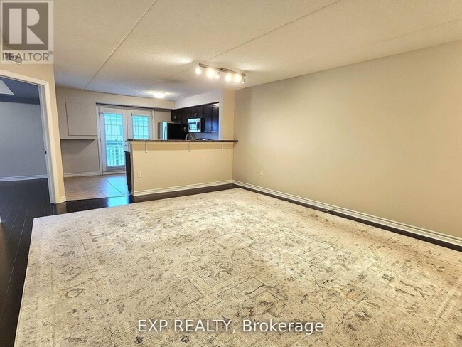 Building Photo - 1350 Main St E