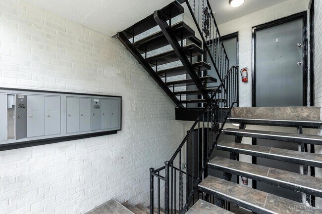 Foto del edificio - 2486 White St