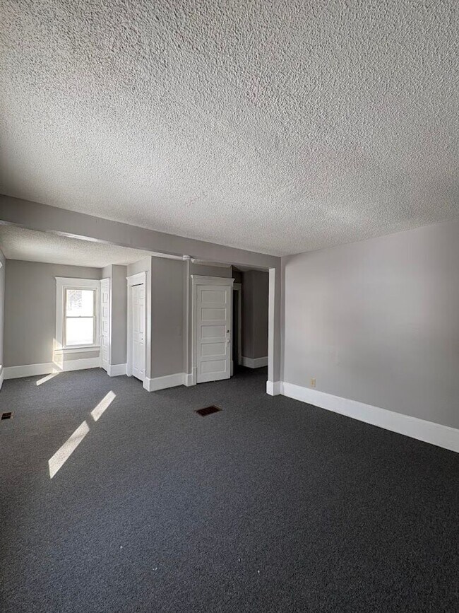 Foto del edificio - 729 Mallison Ave