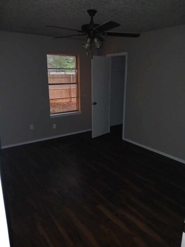 Foto principal - 432 SW Thomas St