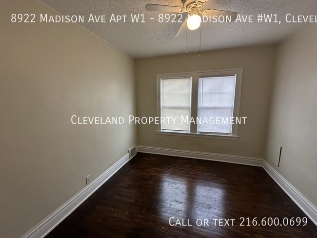 Building Photo - Westside 3-Bedroom Apartment *$450 securit...