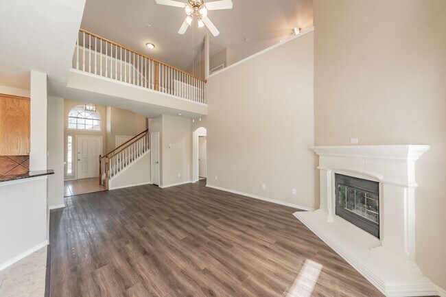 Foto del edificio - Excellent 4 bedroom 2.5 bath in Marine Creek