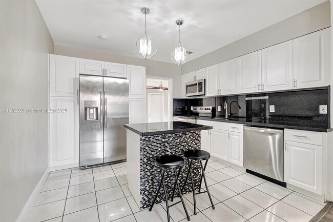 Foto del edificio - 5329 NW 8th Ave