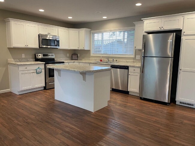 Building Photo - Welcome Home — Modern Ranch in the Chatham School District