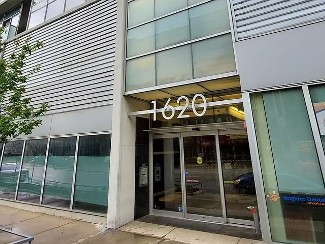 Primary Photo - South Loop 1 Bedroom with Huge Balcony and...