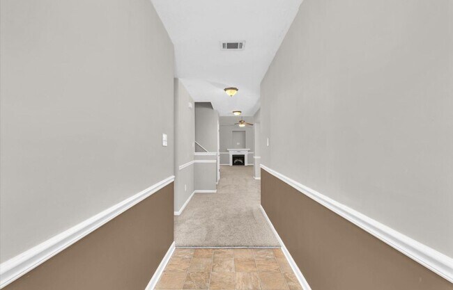 Building Photo - 4Bed 2.5Bath