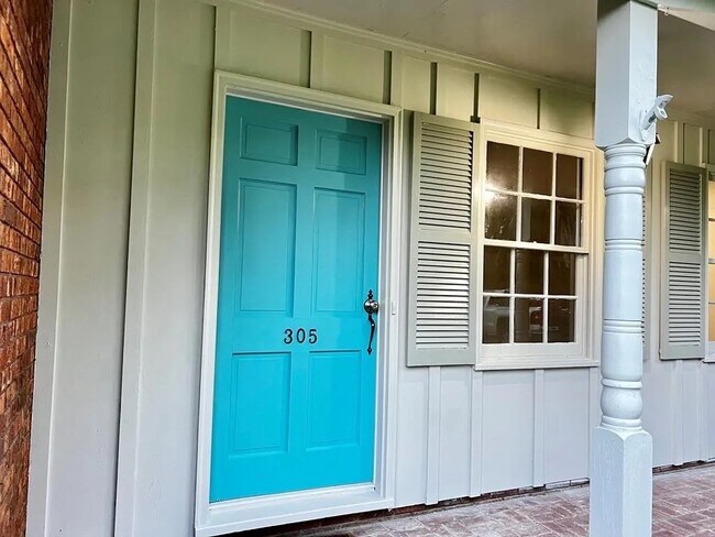 Foto del edificio - 305 Hartsfield Ln