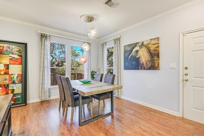 Foto del edificio - 7501 Shadowridge Run