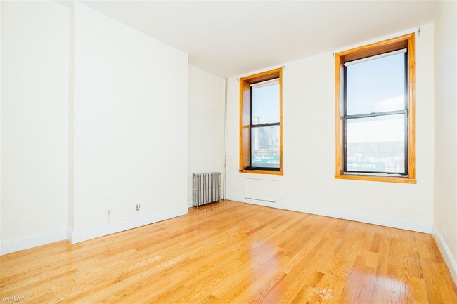 Building Photo - 154 Knickerbocker Ave