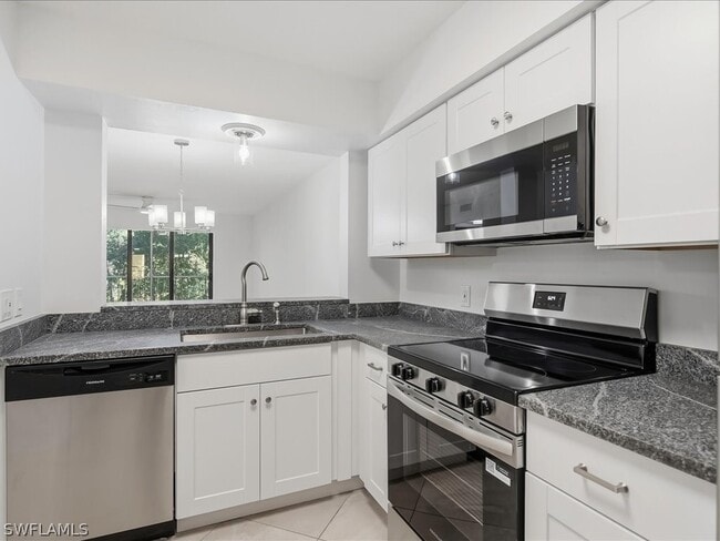 Building Photo - 1001 Foxfire Ln