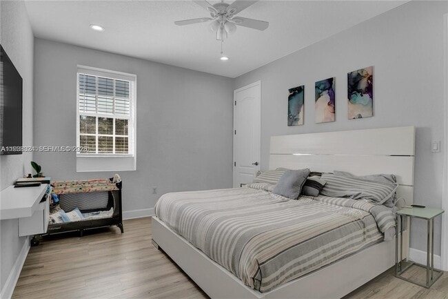 Foto del edificio - 531 SW 147th Ave