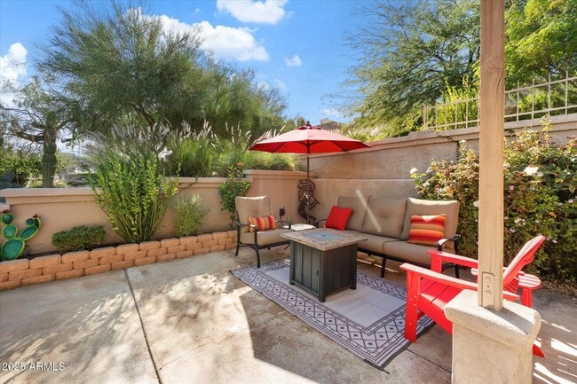 Building Photo - 37300 N Tom Darlington Dr